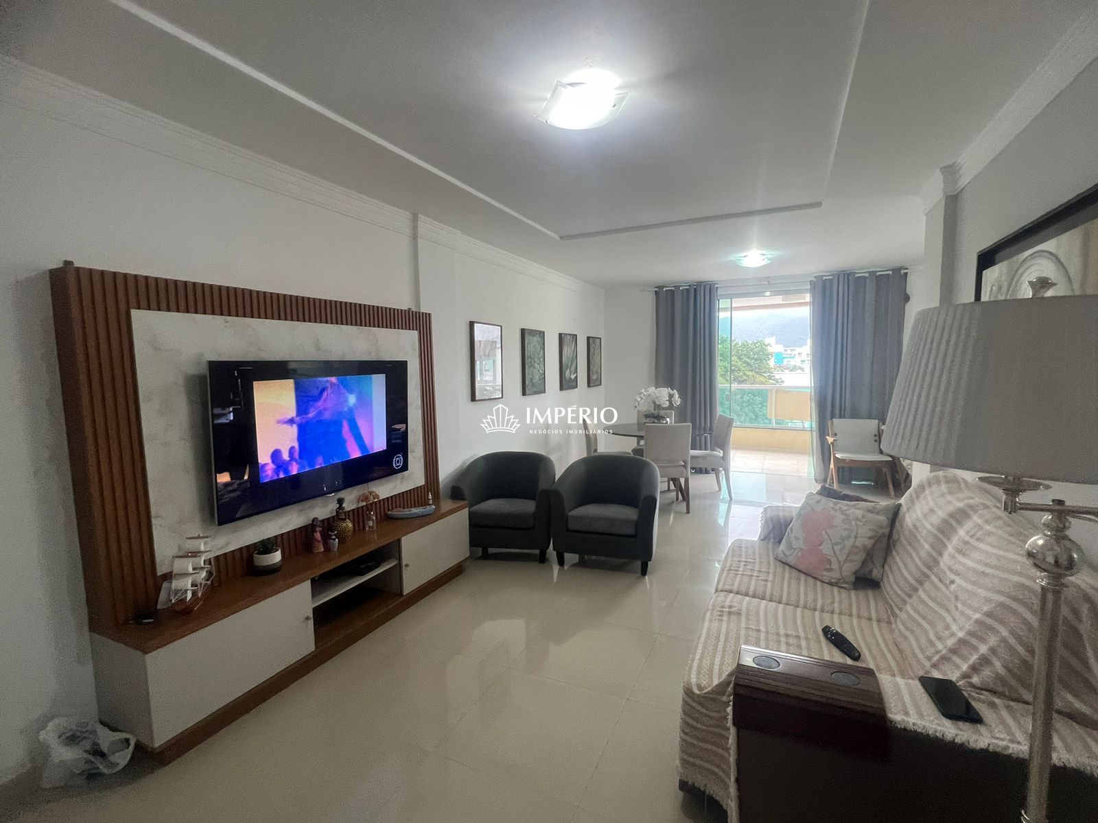 Apartamento  venda  no Bombas - Bombinhas, SC. Imveis