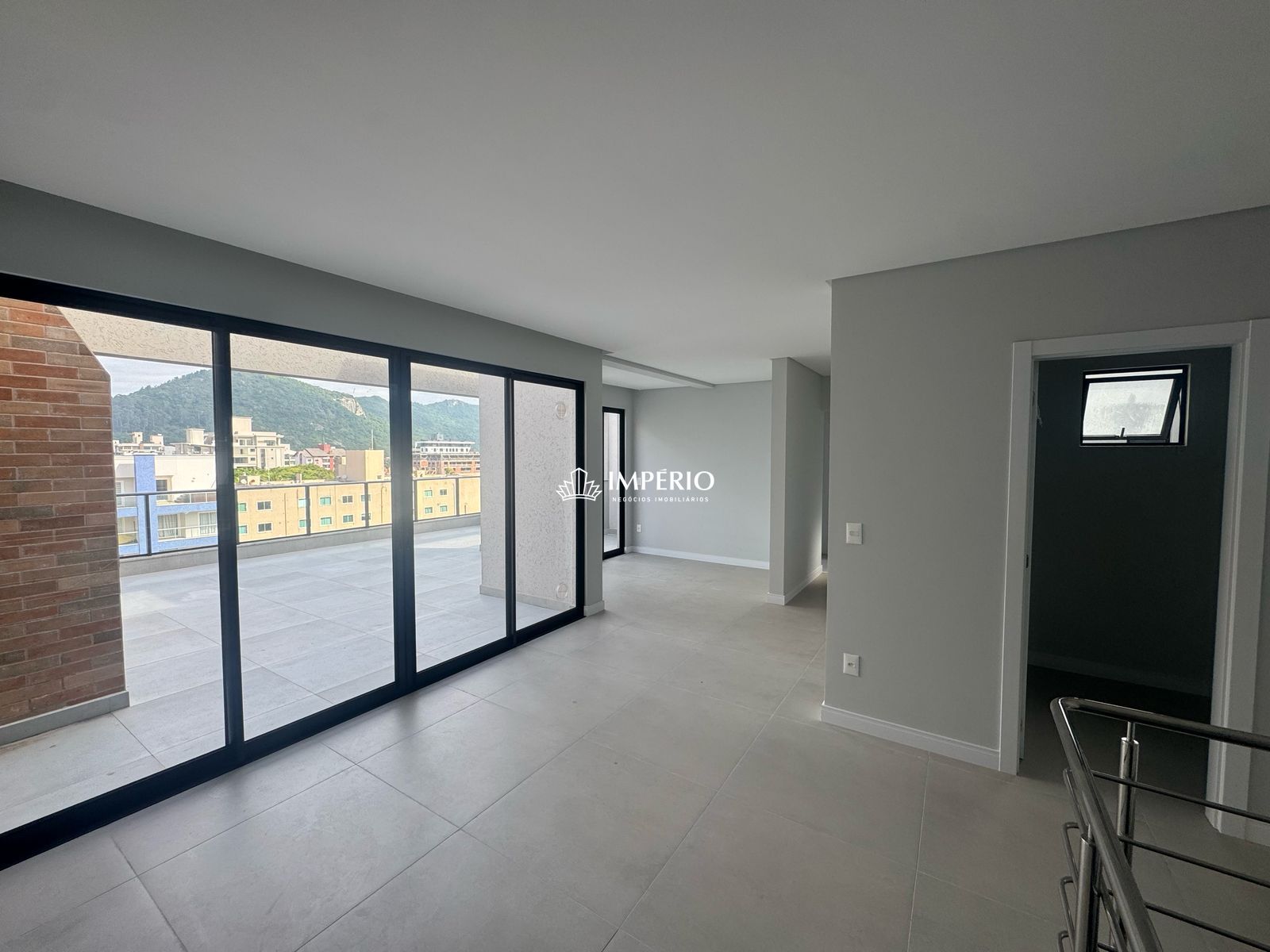 Cobertura com 3 Dormitórios à venda, 175 m² por R$ 2.950.000,00 Cobertura com 3 Dormitórios à venda, 175 m² por R$ 2.950.000,00