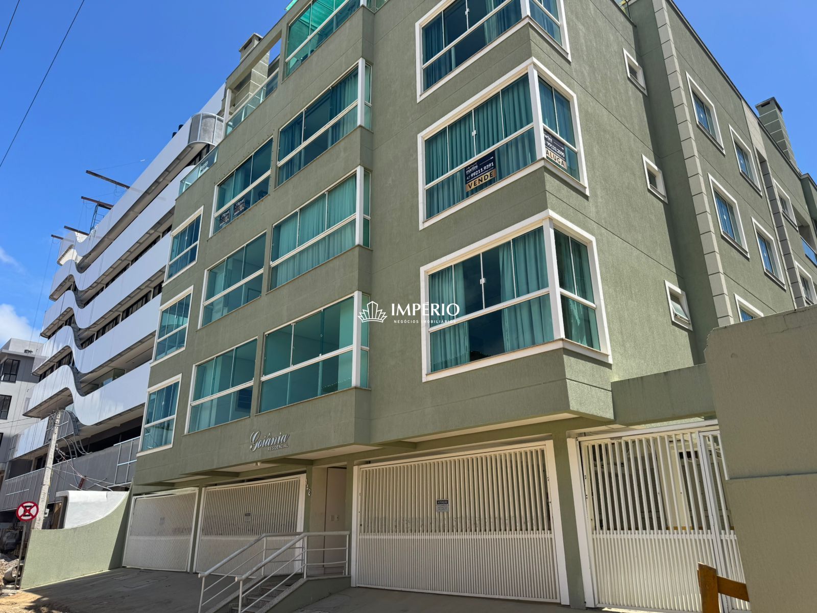 Apartamento à venda  no Bombas - Bombinhas, SC. Imóveis