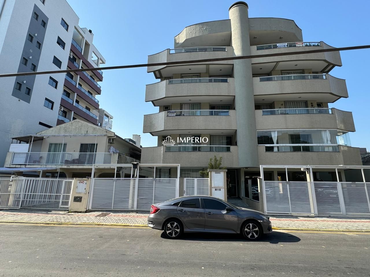 Apartamento  venda  no Bombas - Bombinhas, SC. Imveis