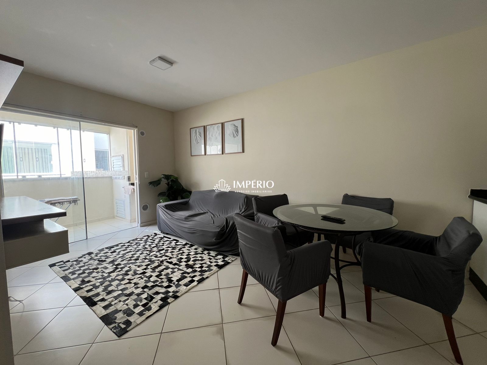Apartamento com 2 Dormitórios à venda, 66 m² por R$ 450.000,00 Apartamento com 2 Dormitórios à venda, 66 m² por R$ 450.000,00