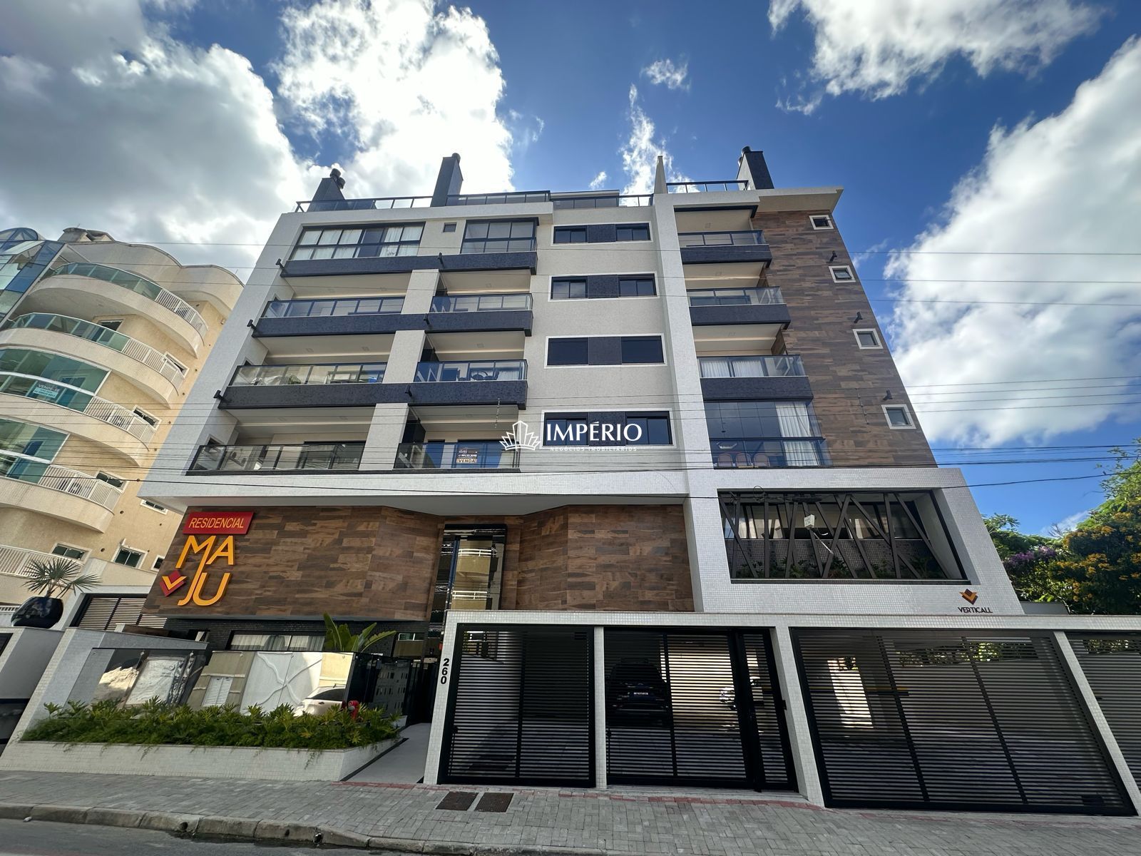 Apartamento à venda  no Bombas - Bombinhas, SC. Imóveis