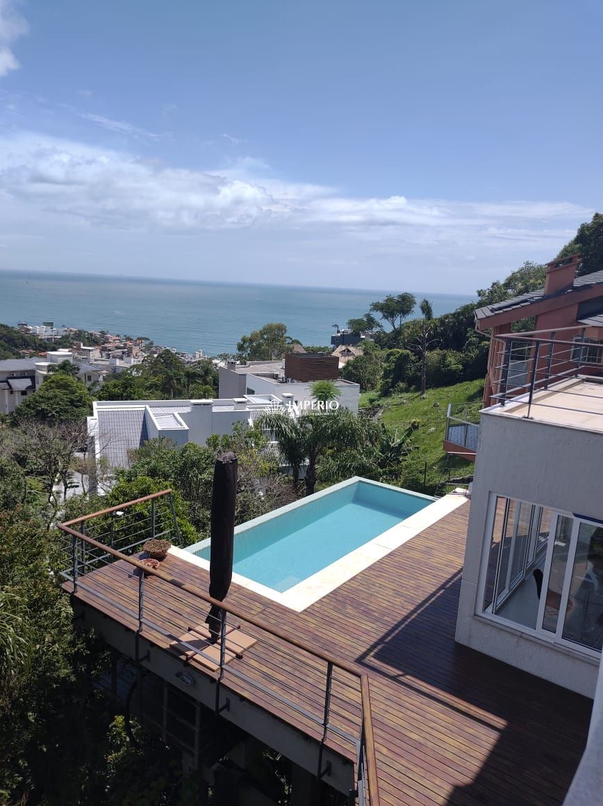 Casa à venda  no Centro - Bombinhas, SC. Imóveis