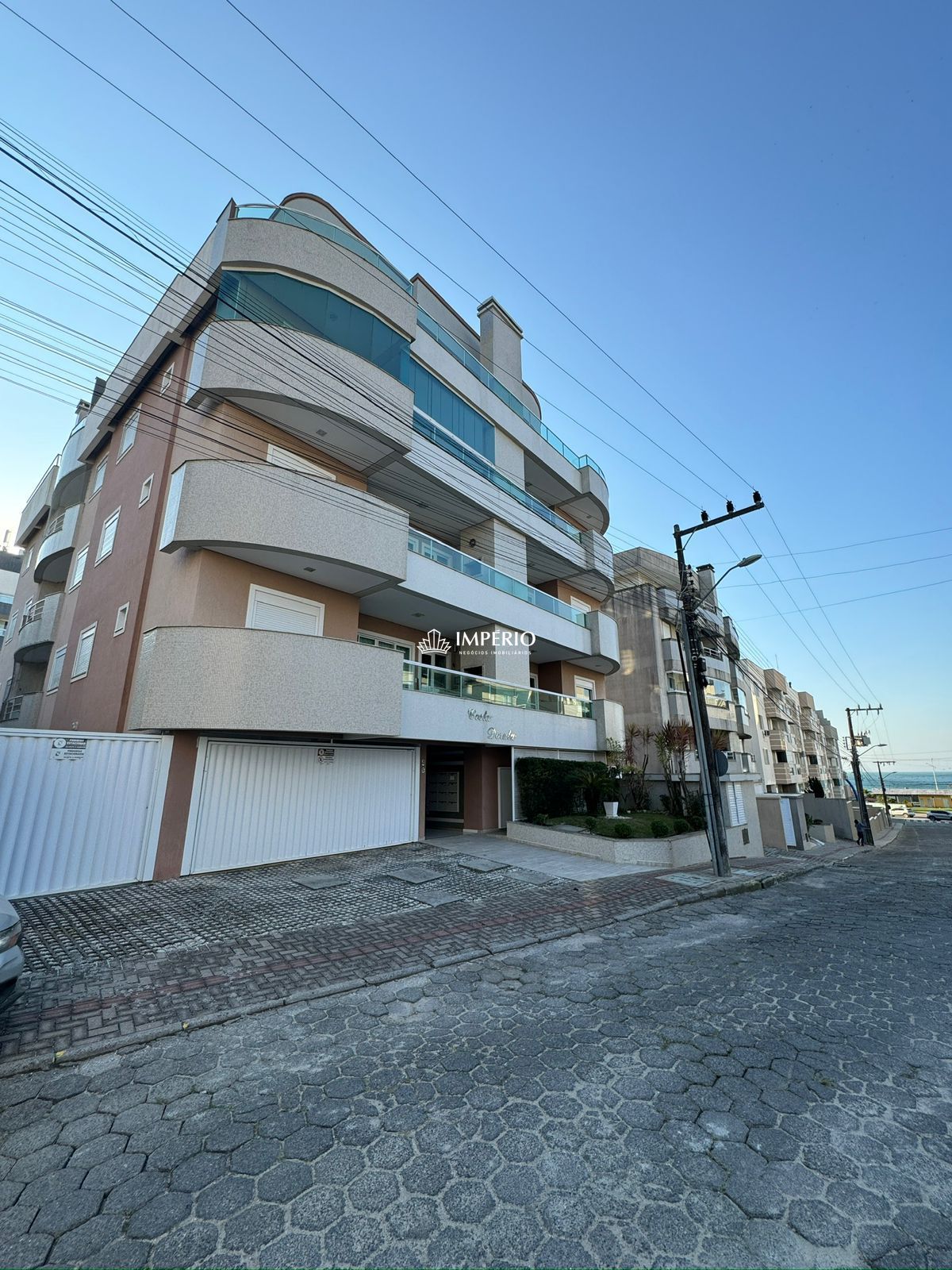 Apartamento  venda  no Bombas - Bombinhas, SC. Imveis