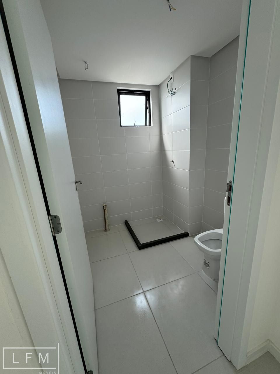 Apartamento à venda com 2 quartos, 63m² - Foto 30