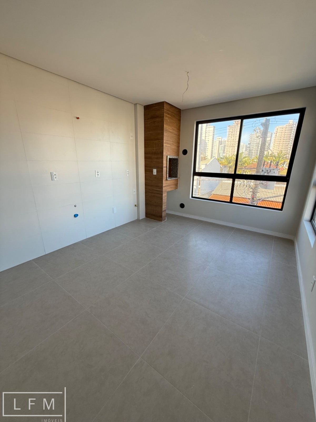 Apartamento com 2 Dormitórios à venda, 87 m² por R$ 650.000,00 Apartamento com 2 Dormitórios à venda, 87 m² por R$ 650.000,00