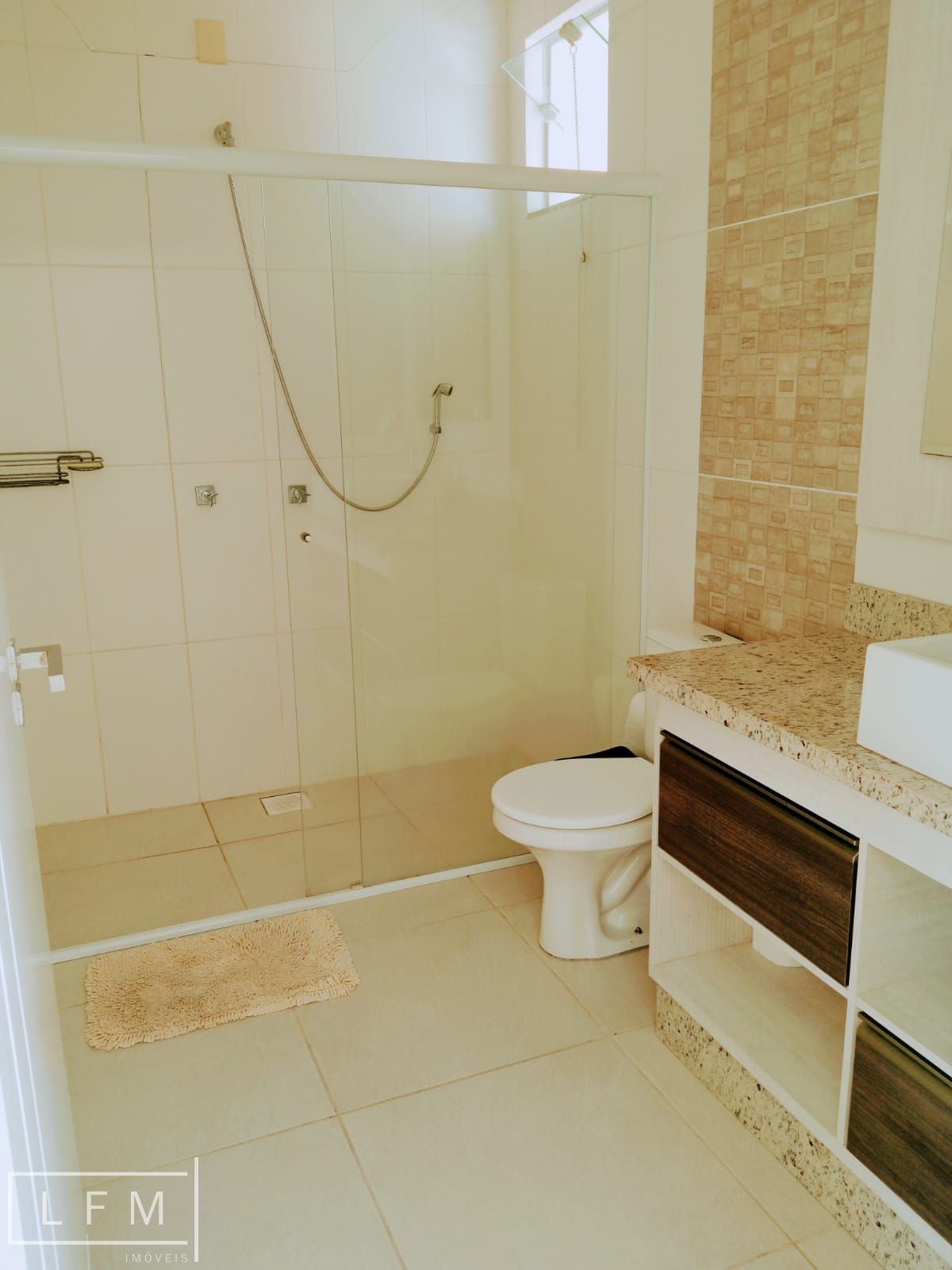 Casa, 4 quartos, 240 m² - Foto 33