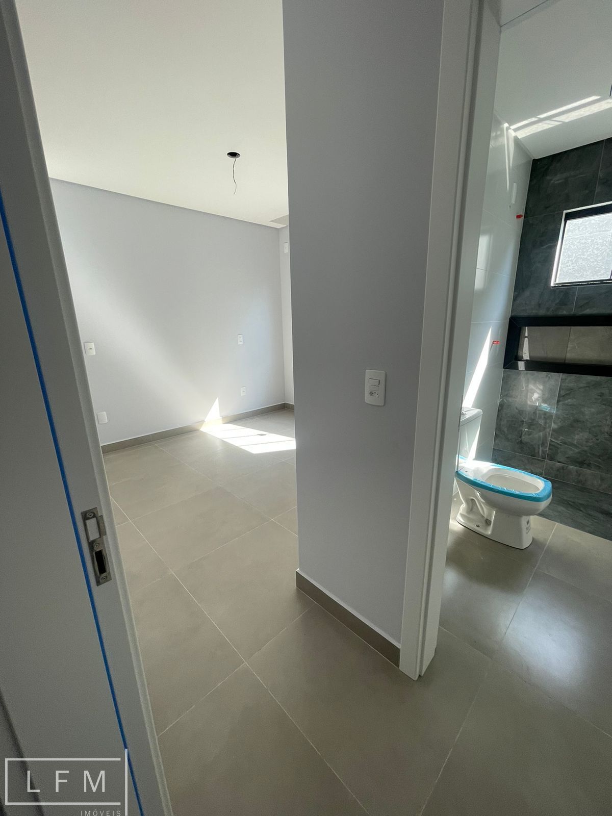 Apartamento à venda com 2 quartos, 75m² - Foto 15