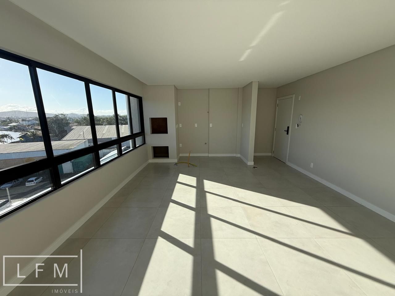 Apartamento pronto para morar no centro de Balneário Piçarras Sc