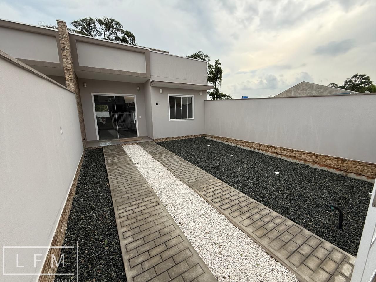 Casa à venda com 2 quartos, 70m² - Foto 5