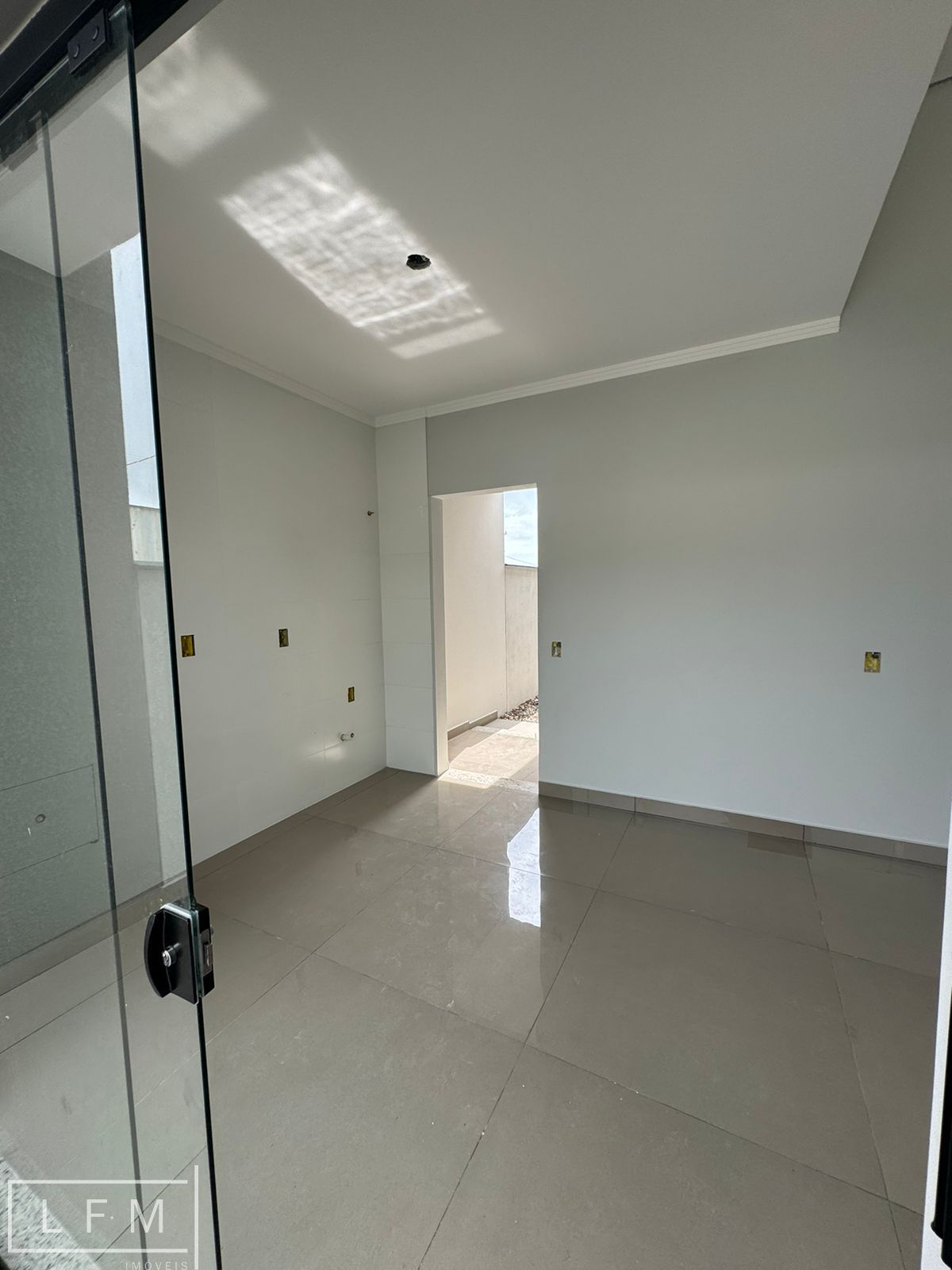 Casa à venda com 2 quartos, 72m² - Foto 6