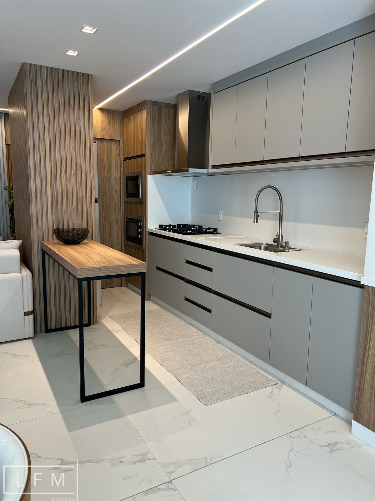 Apartamento com 3 Dormitórios à venda, 100 m² por R$ 1.750.000,00 Apartamento com 3 Dormitórios à venda, 100 m² por R$ 1.750.000,00