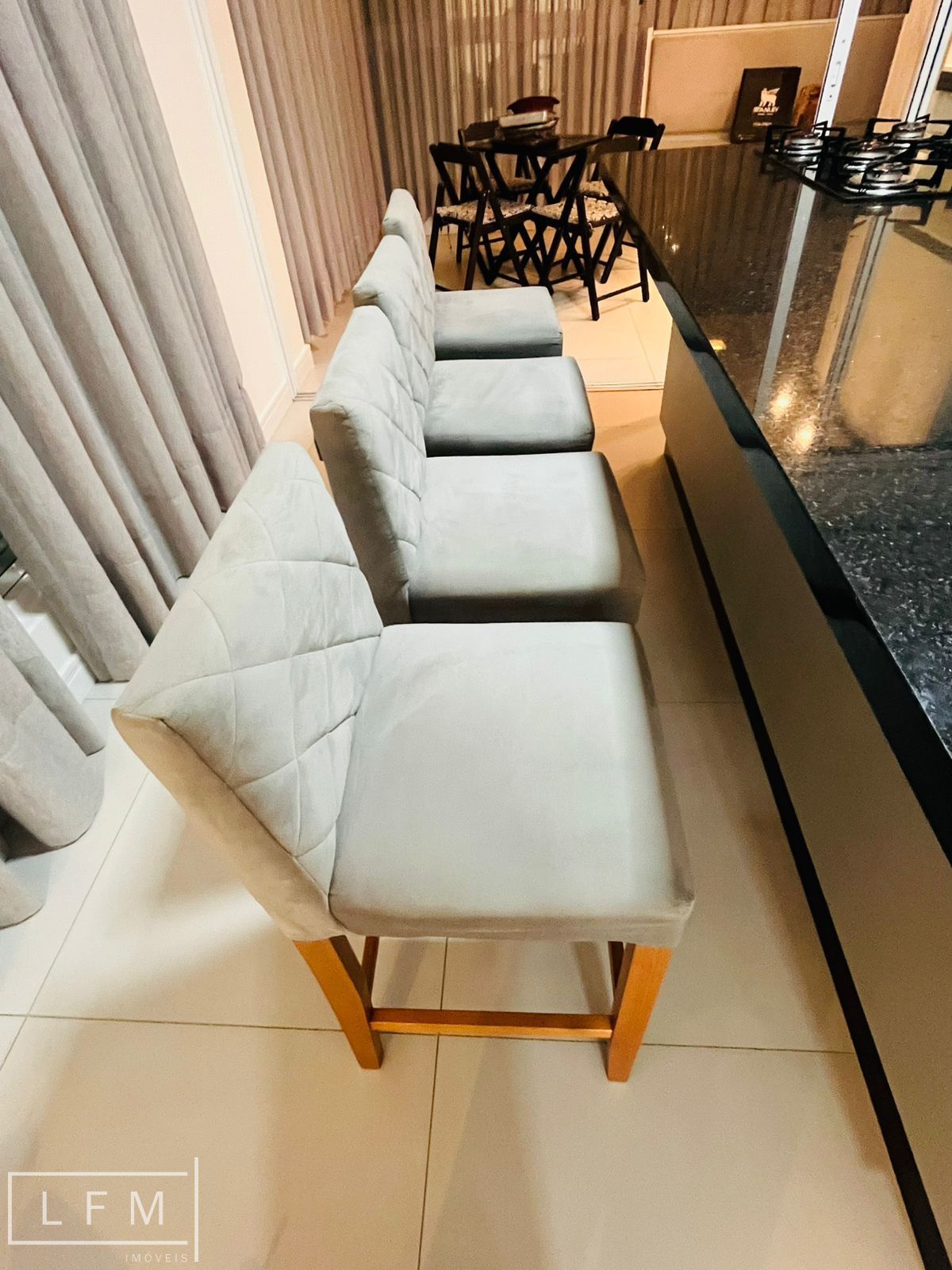 Apartamento finamente mobiliado em proximo do mar em Balneario Picarras Sc