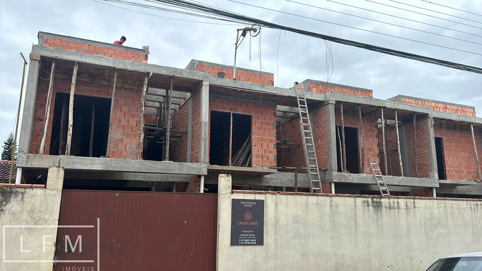 Sobrado à venda com 3 quartos, 100m² - Foto 2