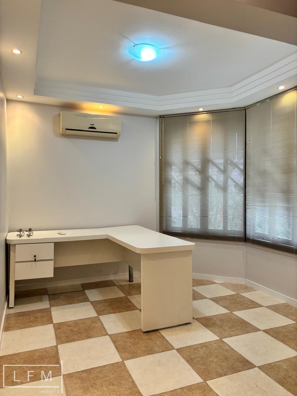 Casa, 4 quartos, 210 m² - Foto 26