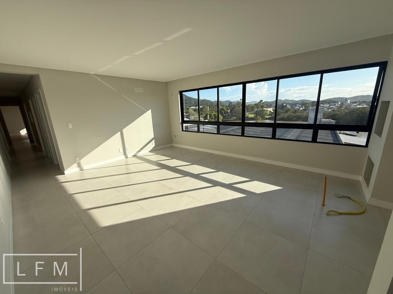 Apartamento pronto para morar no centro de Balneário Piçarras Sc