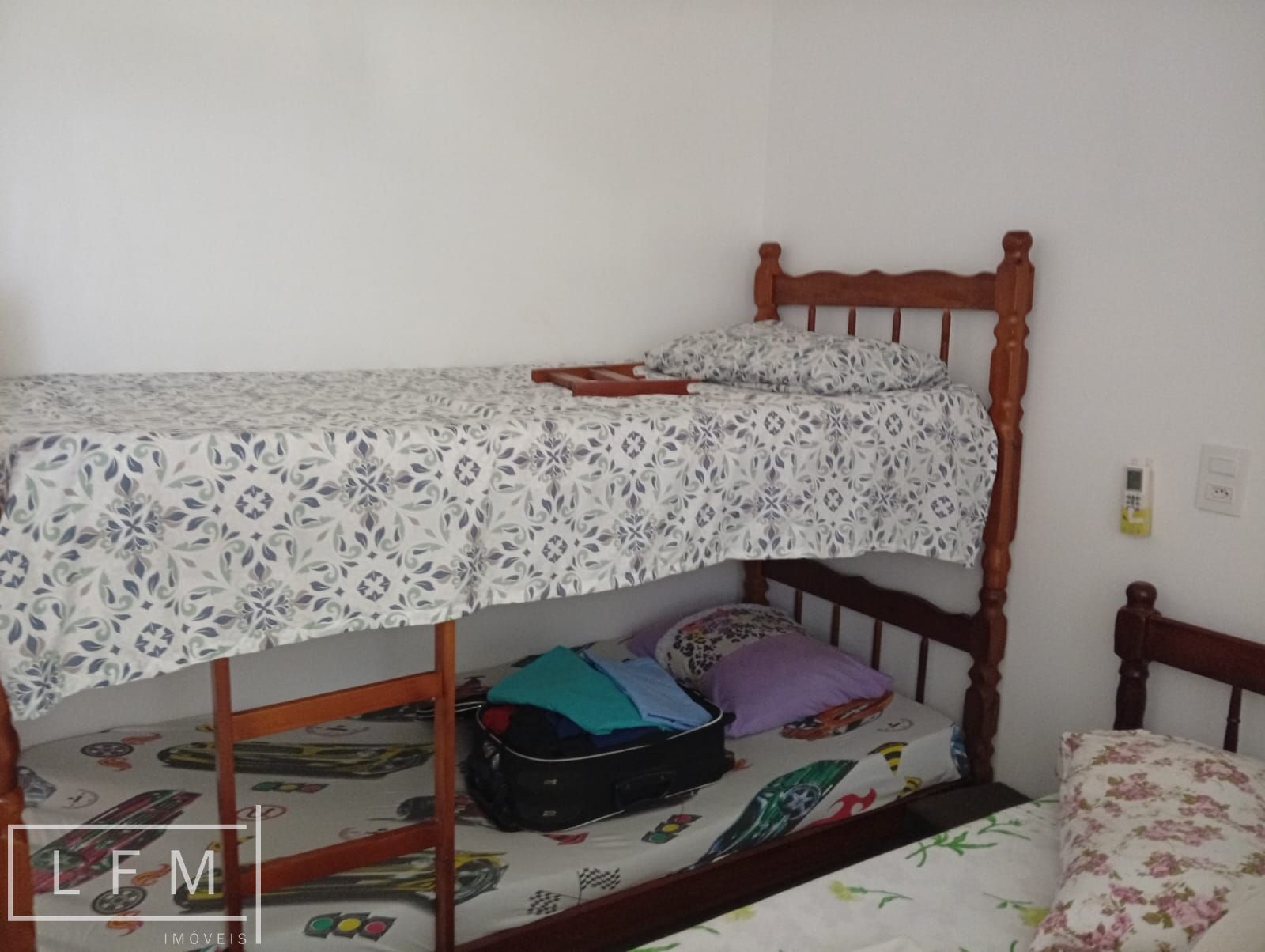 Sobrado mobiliado em Balneario Picarras Sc