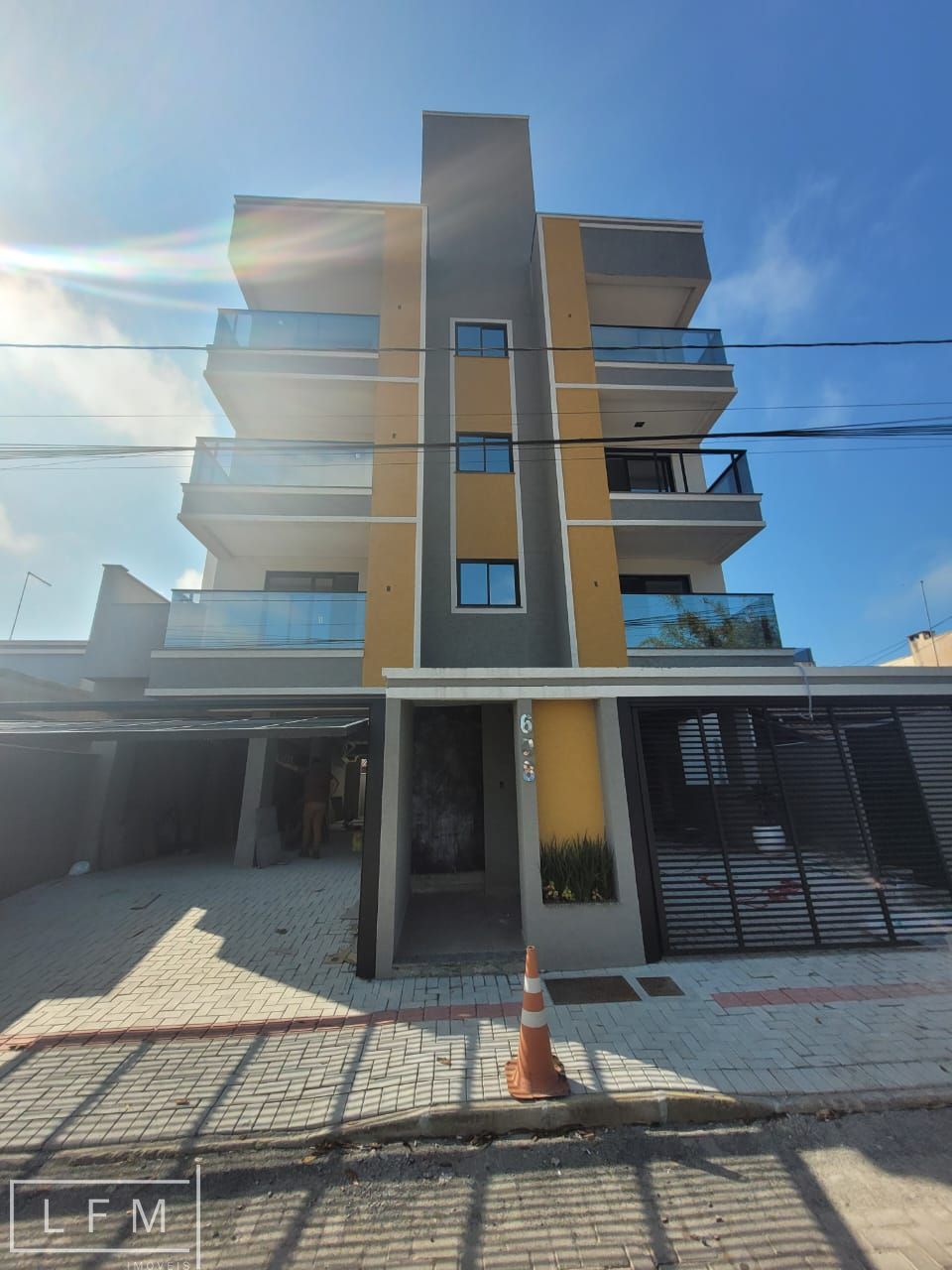 Apartamento  venda  no Itacolomi - Balnerio Piarras, SC. Imveis