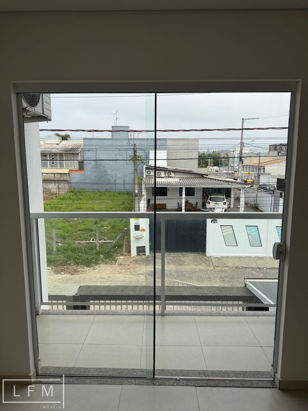 Casa geminada de esquina em Balneário Piçarras Sc