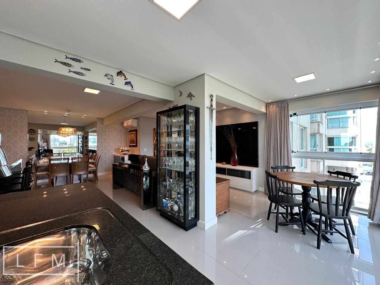 Apartamento mobiliado em home club