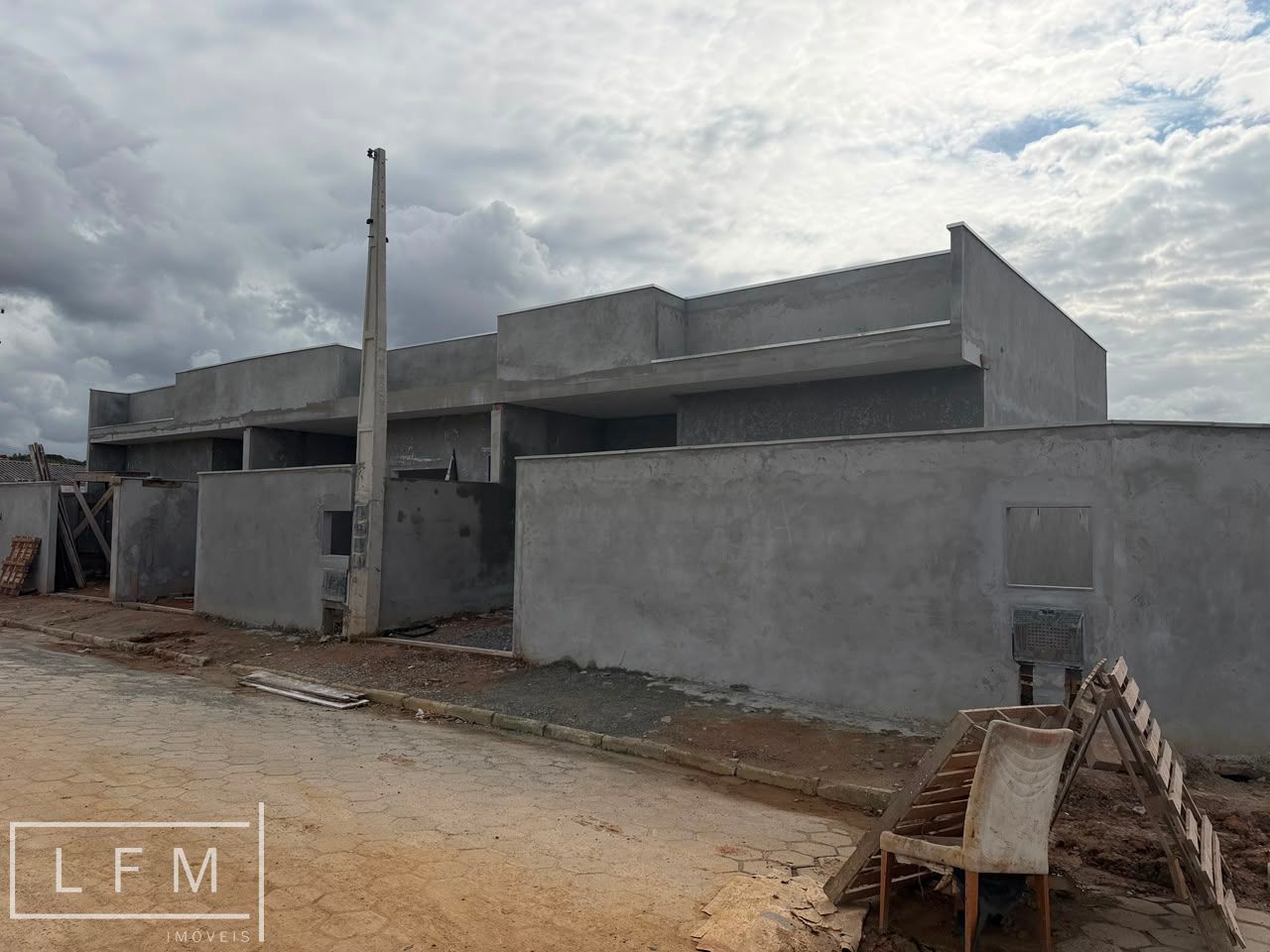 Casa térrea geminada em Balneário Piçarras Sc