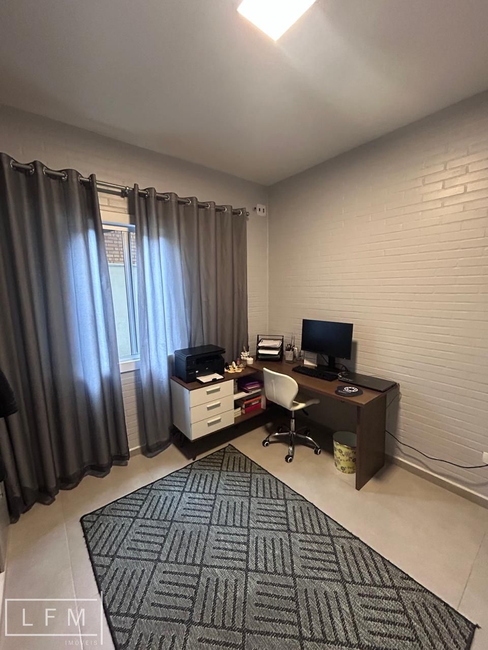 Casa, 3 quartos, 240 m² - Foto 35