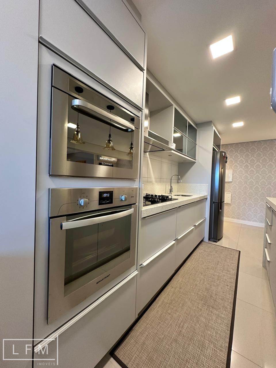 Apartamento mobiliado em home club