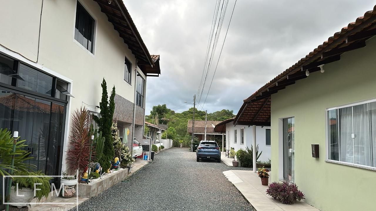 Casa à venda com 2 quartos, 150m² - Foto 13