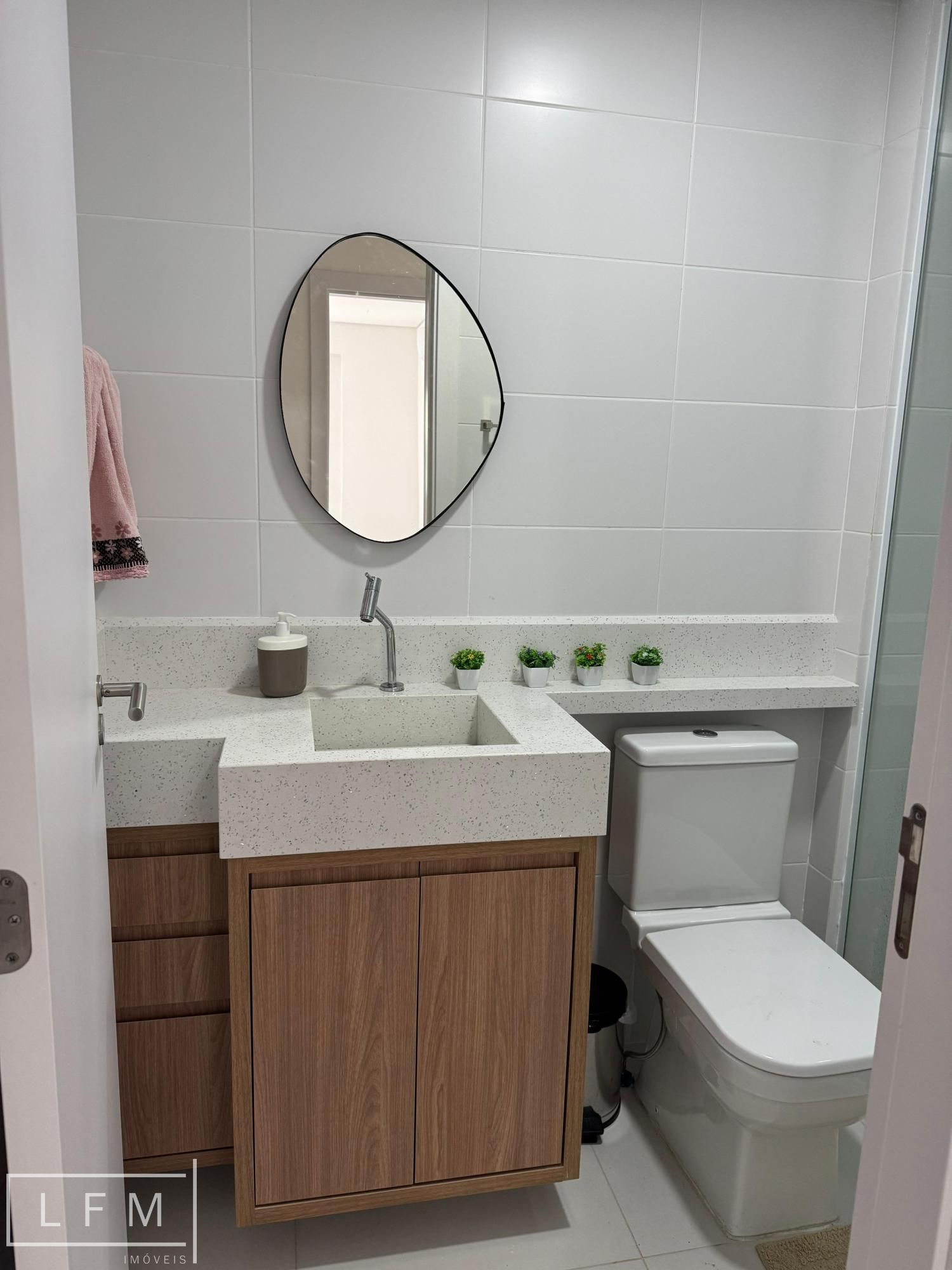 Apartamento frente em Balneário Piçarras Sc