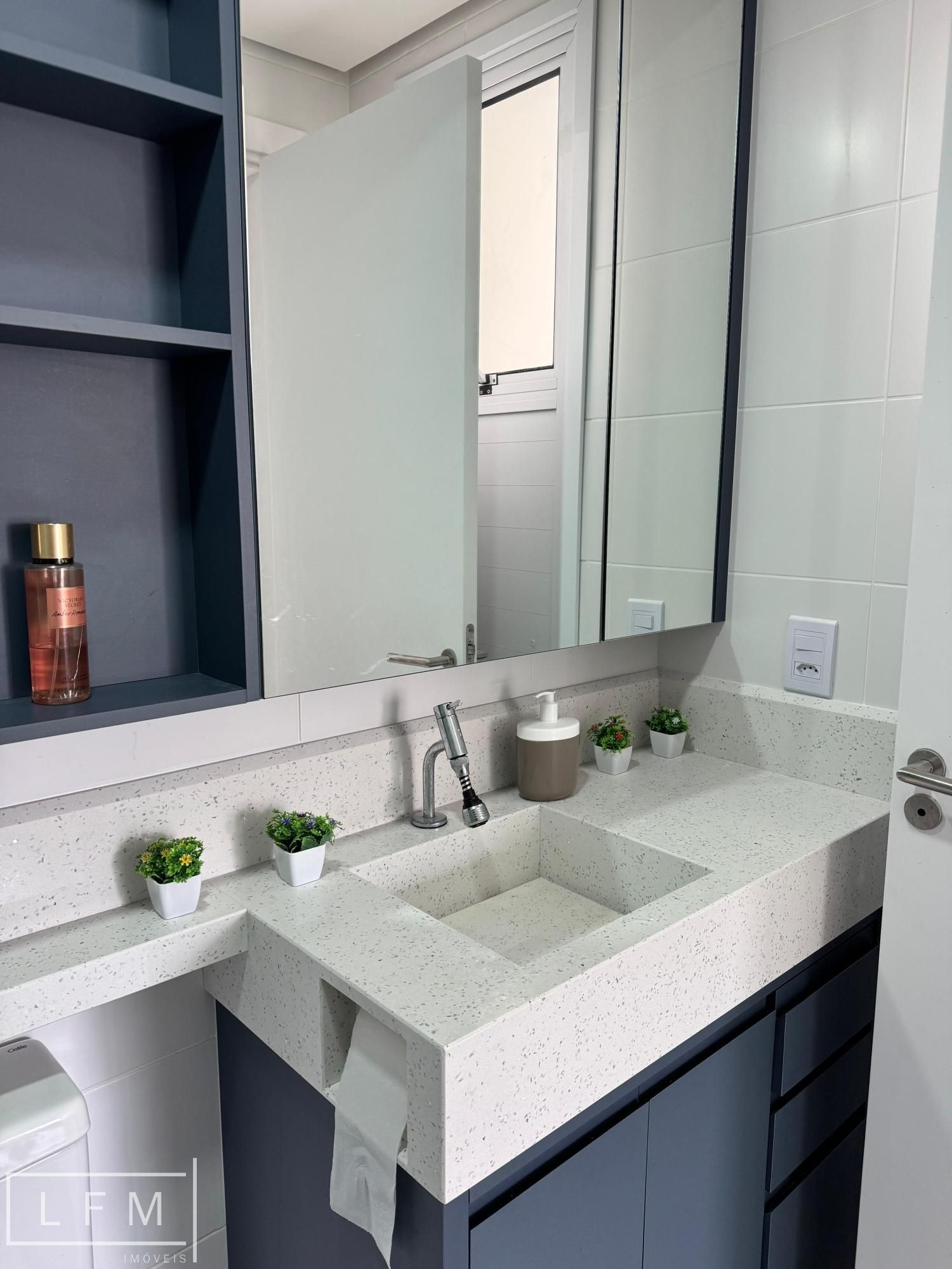 Apartamento frente em Balneário Piçarras Sc