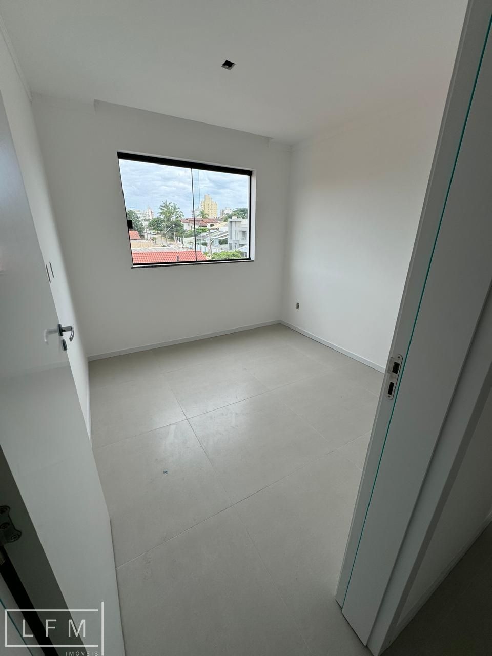 Apartamento à venda com 3 quartos, 97m² - Foto 25