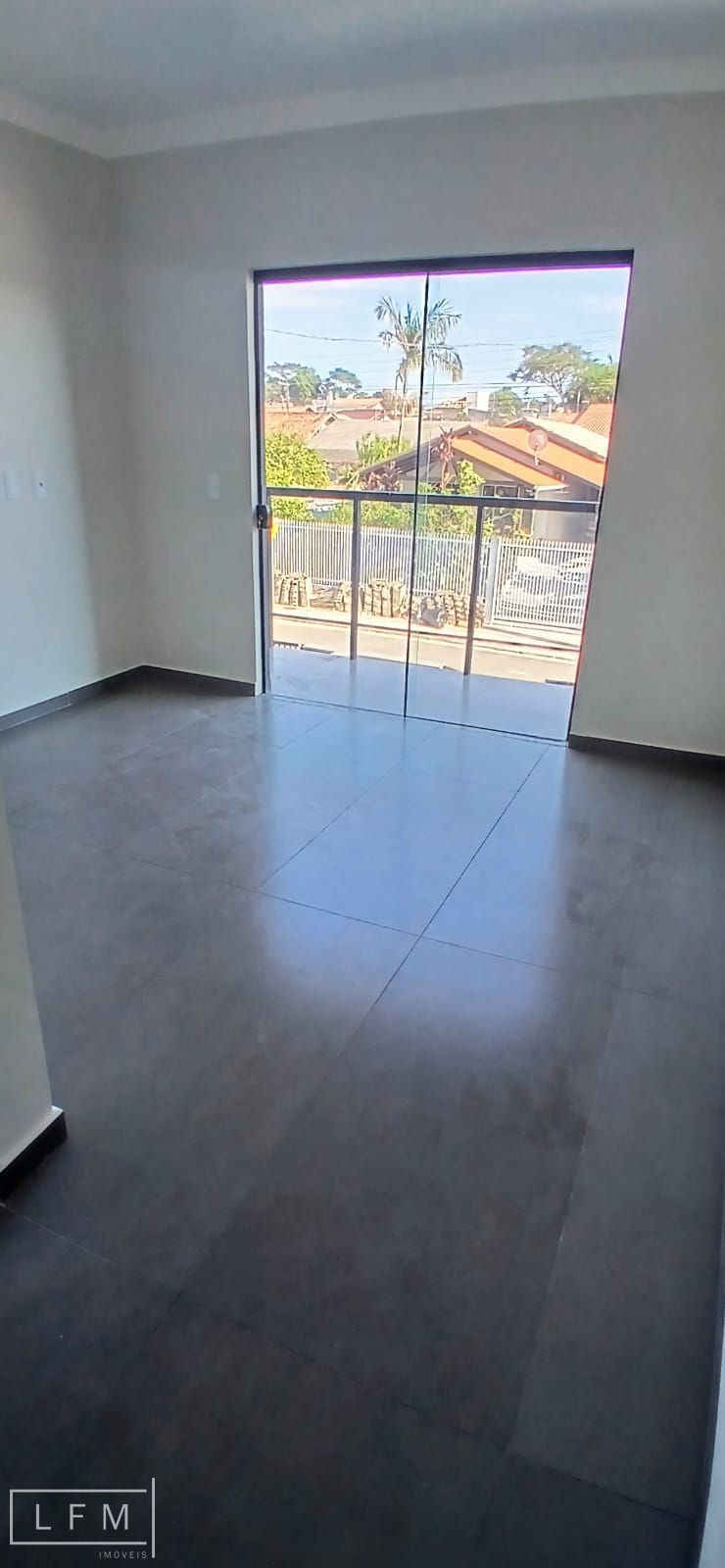 Sobrado geminado pronto para morar em Balneário Piçarras Sc