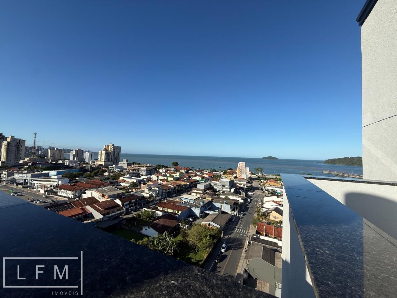 Apartamento pronto para morar no centro de Balneário Piçarras Sc