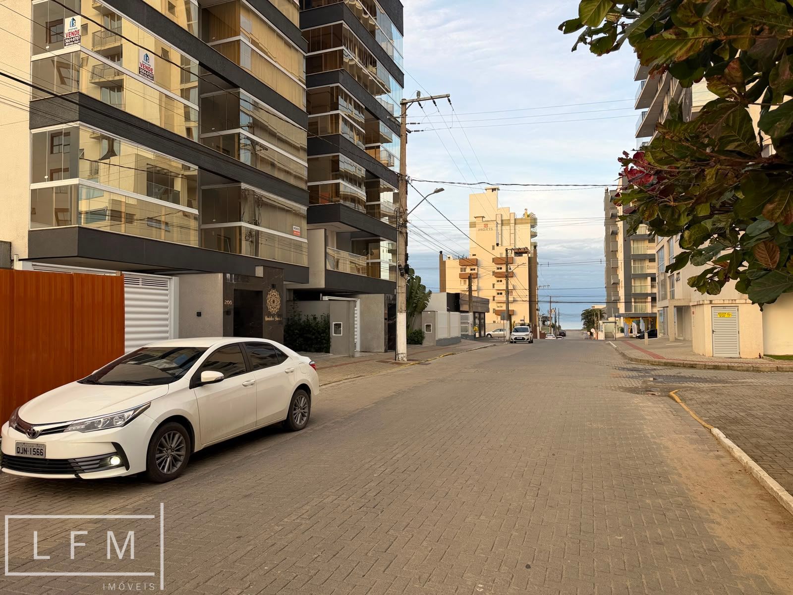 Apartamento finamente mobiliado em proximo do mar em Balneario Picarras Sc