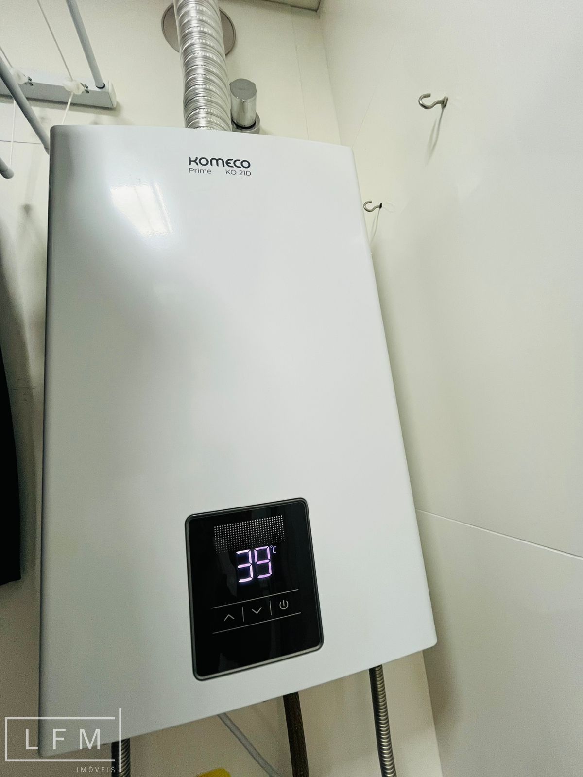 Apartamento finamente mobiliado em proximo do mar em Balneario Picarras Sc