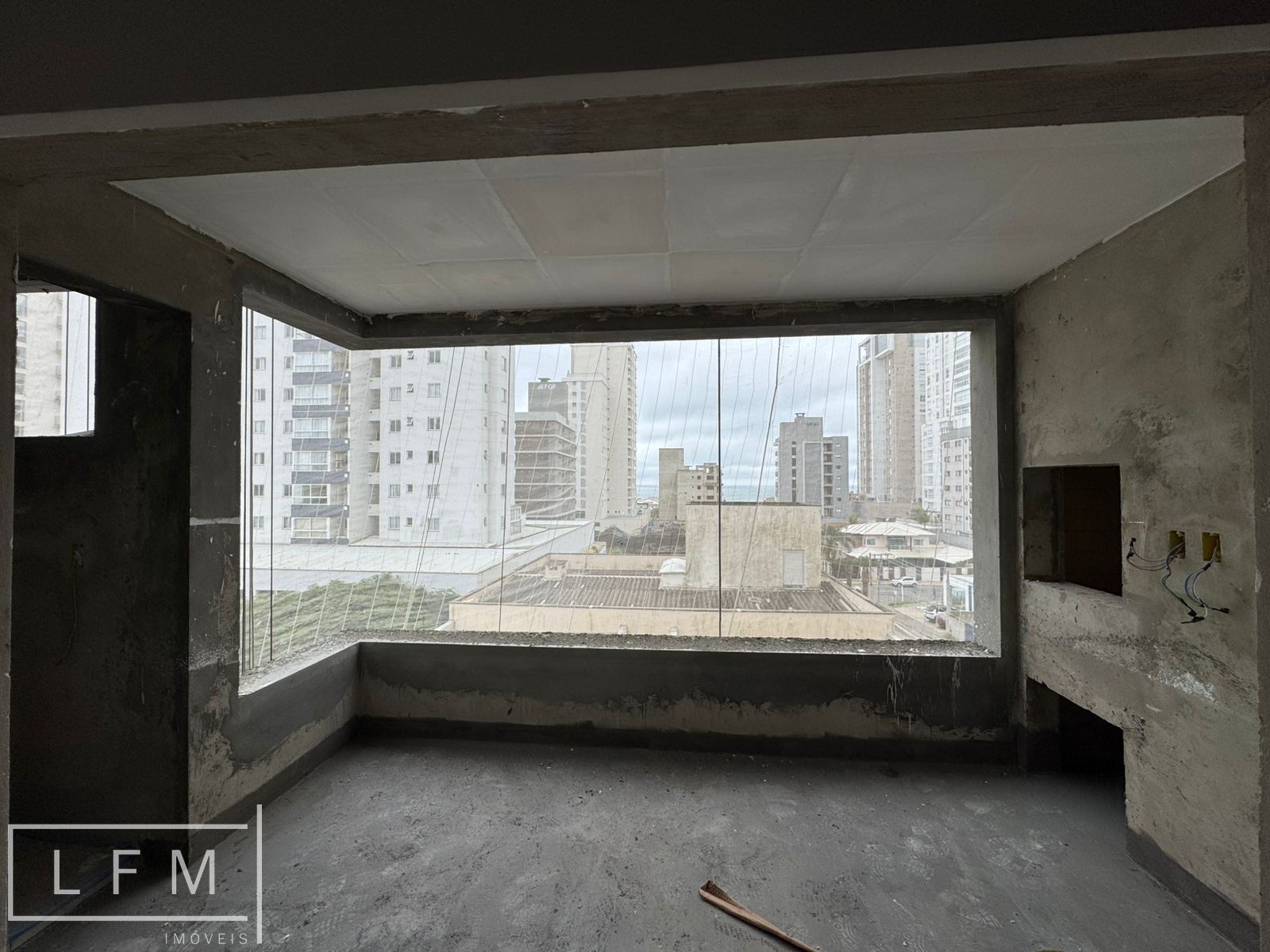 Apartamento proximo do mar em Balneario Picarras Sc