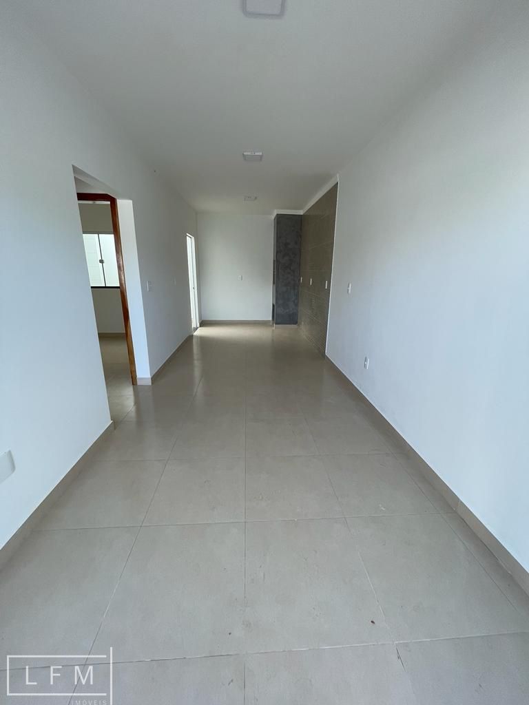 Casa à venda com 2 quartos, 53m² - Foto 4