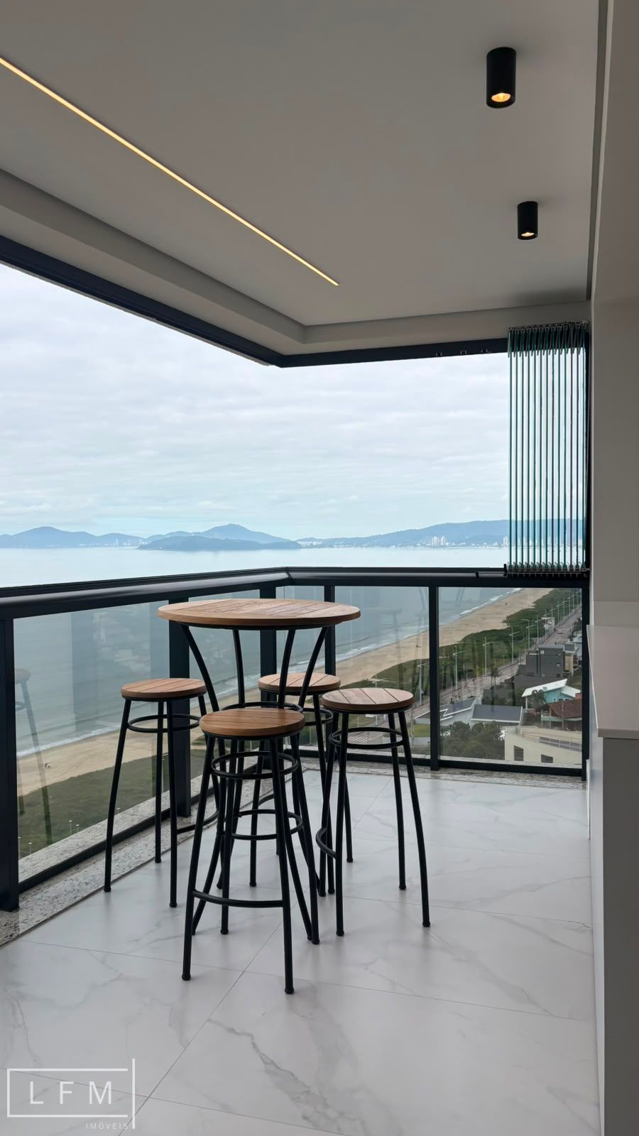 Apartamento, 3 quartos, 129 m² - Foto 2