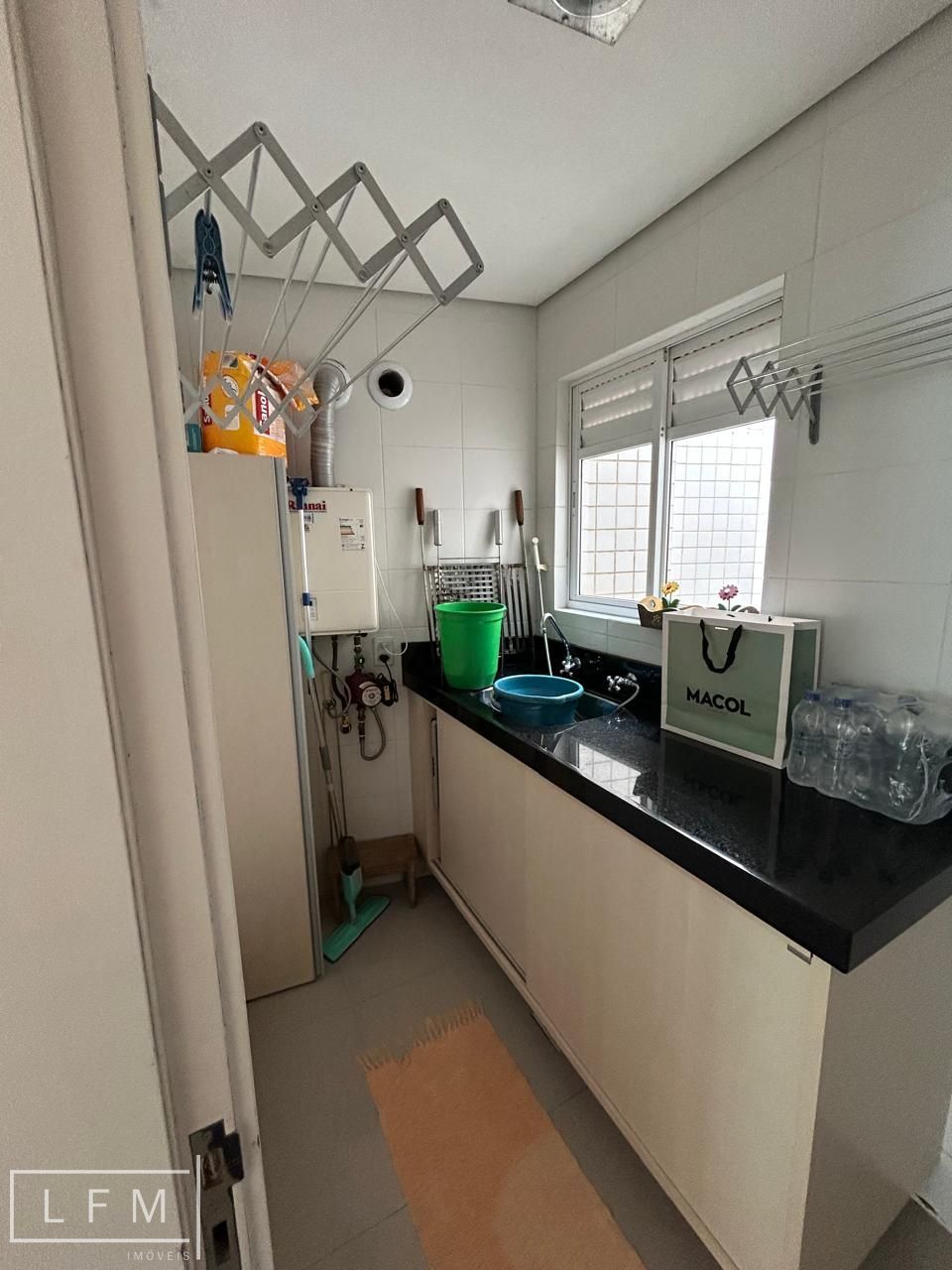 Apartamento mobiliado frente mar a venda em Balneário Piçarras Sc
