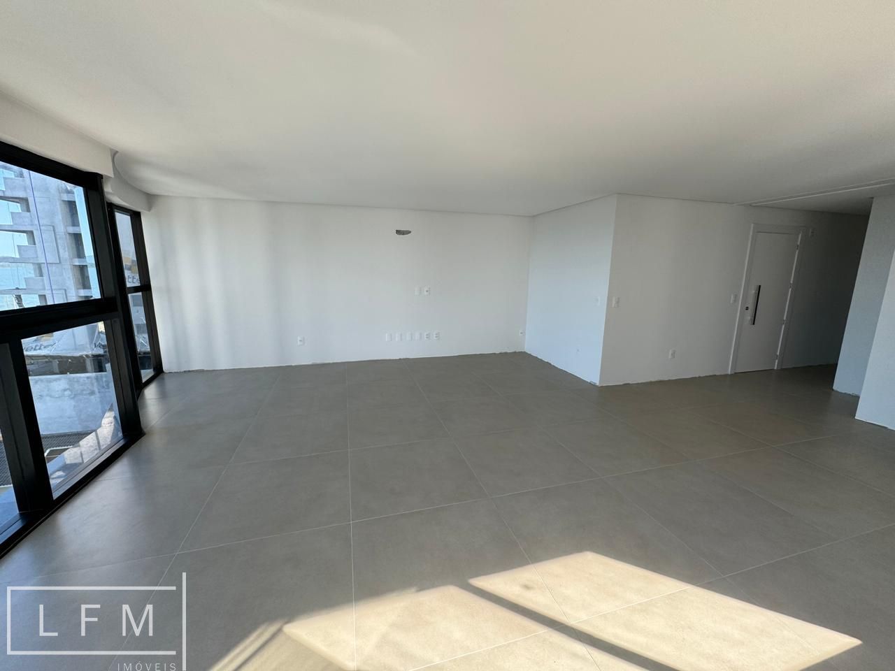 Apartamento à venda com 3 quartos, 134m² - Foto 14