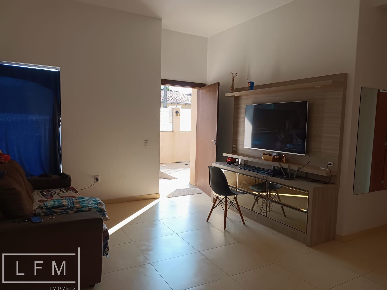 Casa à venda com 2 quartos, 79m² - Foto 3