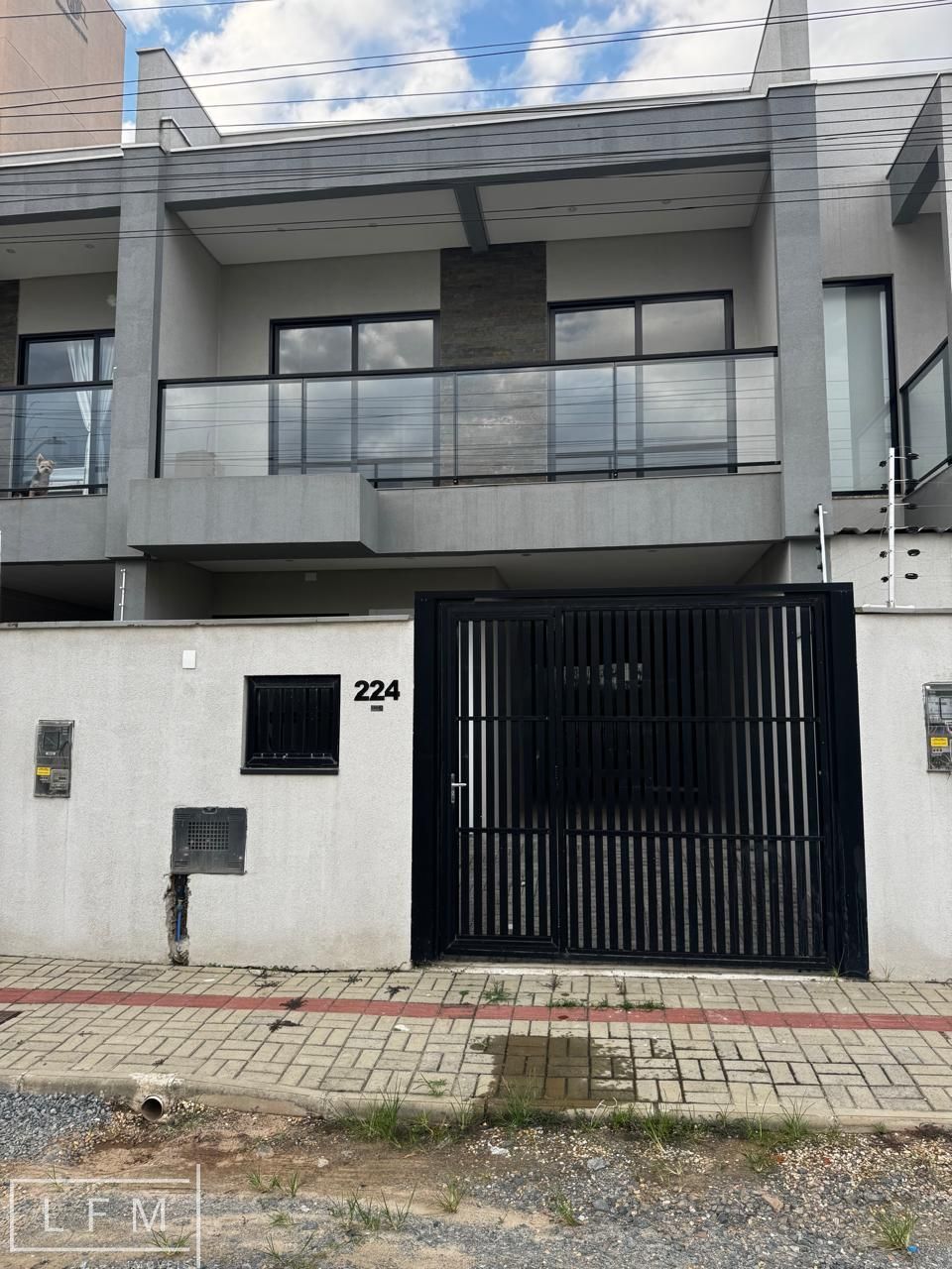 Sobrado com 3 Dormitórios à venda, 119 m² por R$ 650.000,00 Sobrado com 3 Dormitórios à venda, 119 m² por R$ 650.000,00