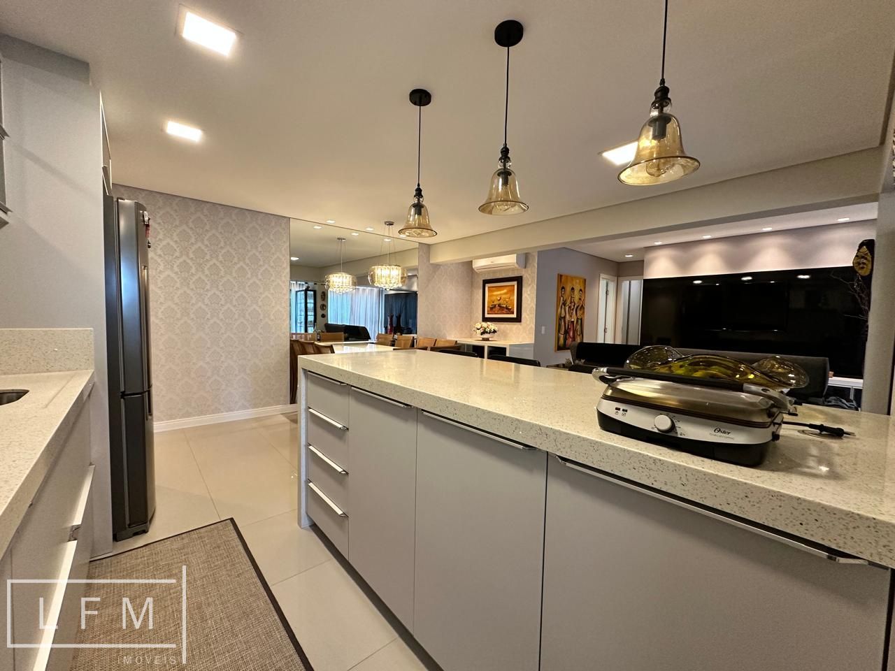 Apartamento mobiliado em home club
