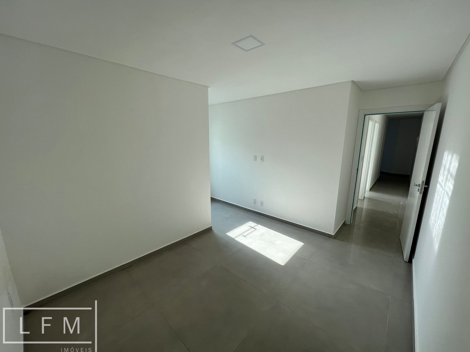 Apartamento à venda com 3 quartos, 96m² - Foto 12