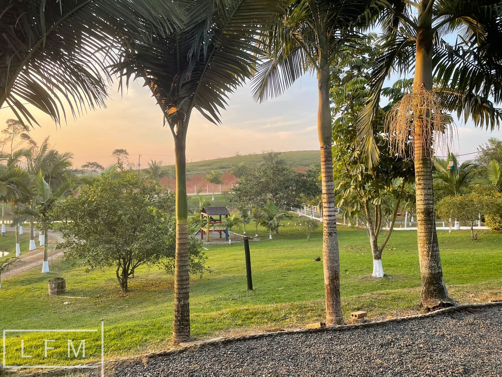 Chácara à venda com 3 quartos, 5600m² - Foto 16