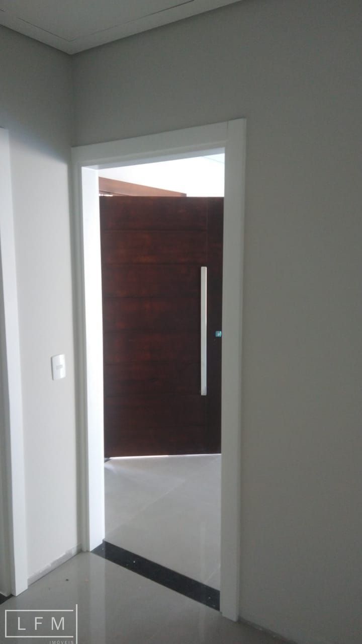 Casa à venda com 3 quartos, 200m² - Foto 22