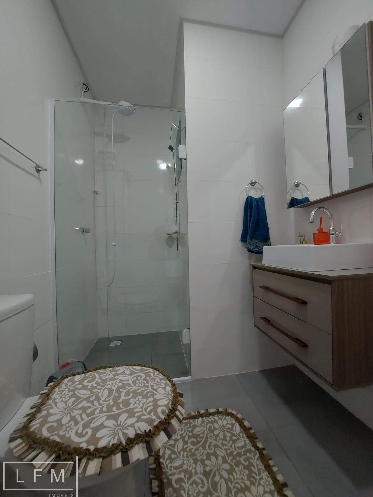 Apartamento à venda com 2 quartos, 70m² - Foto 12