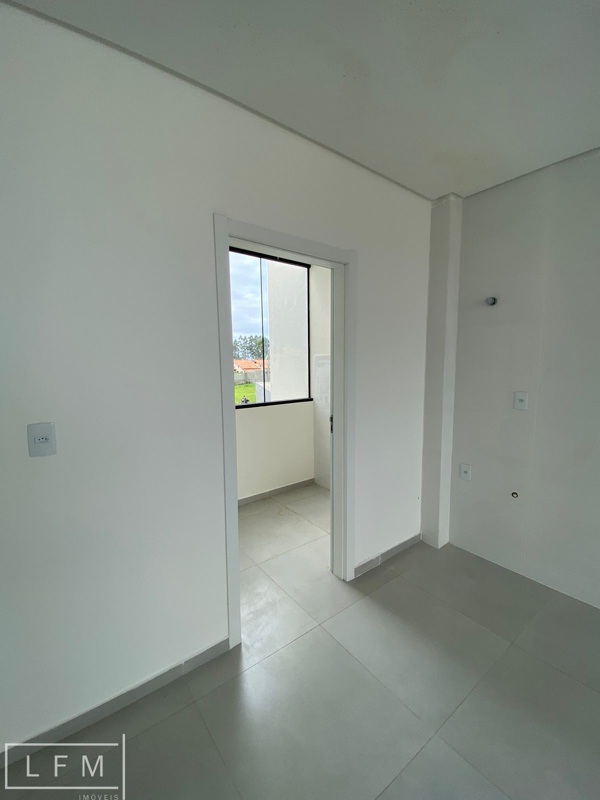 Apartamento à venda com 2 quartos, 70m² - Foto 13