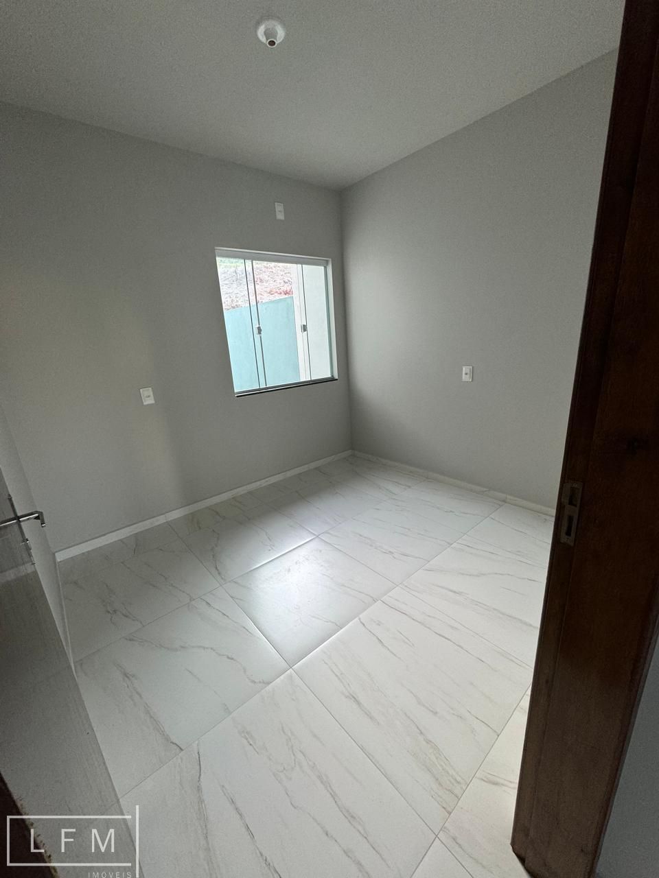 Casa à venda com 2 quartos, 75m² - Foto 16