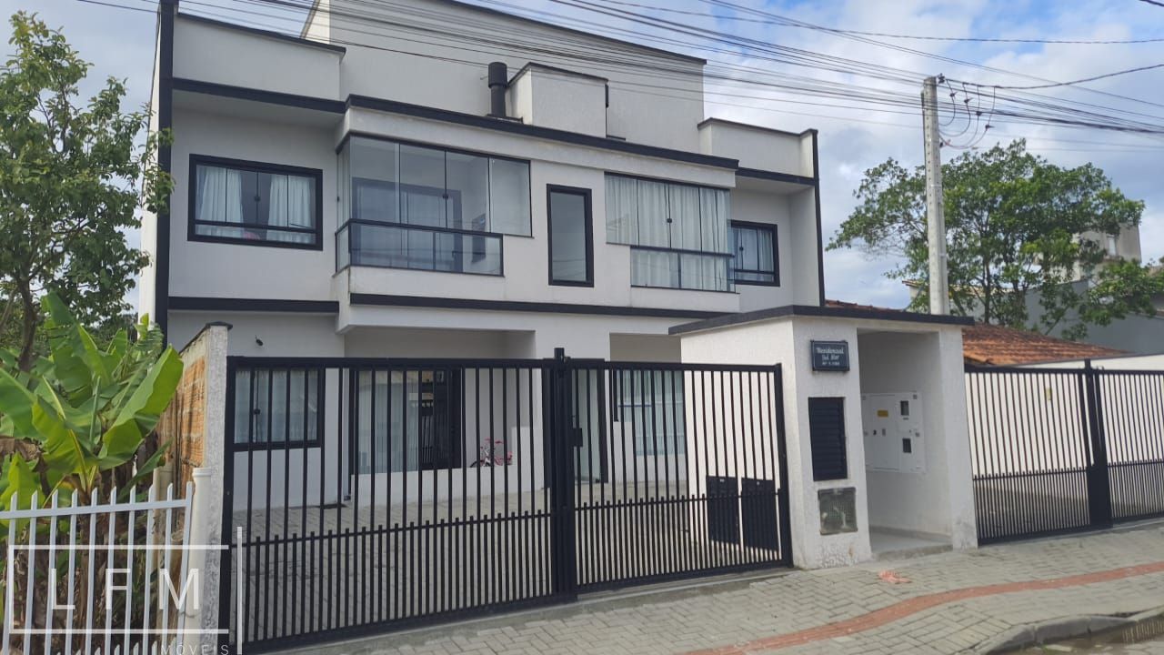 Apartamento à venda  no Itacolomi - Balneário Piçarras, SC. Imóveis